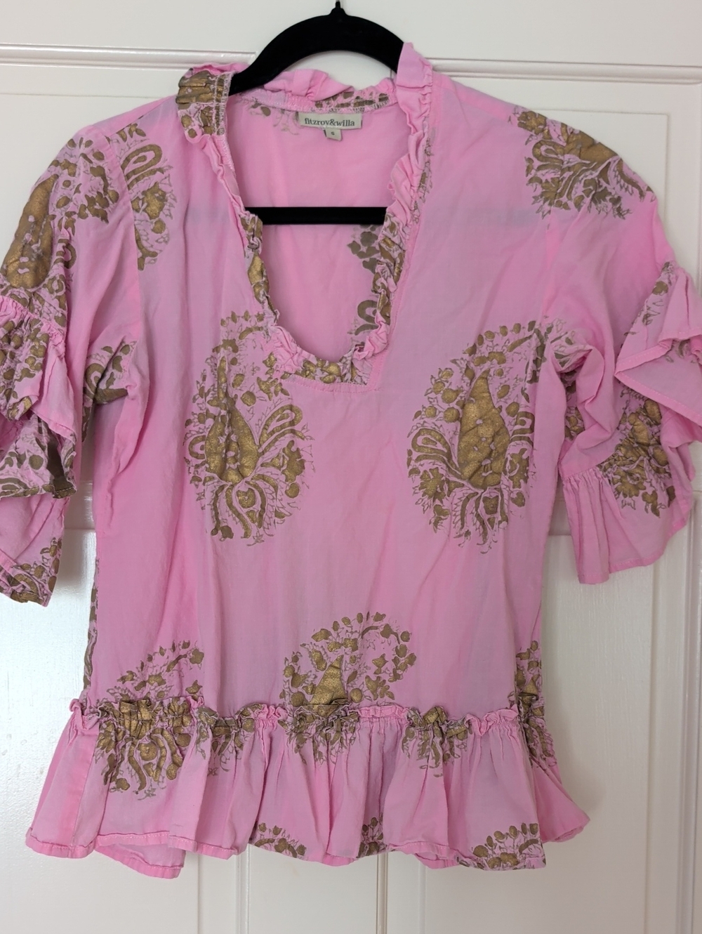 Raven & Lily Pink Ruffle Hem Floral Metallic-Print Blouse